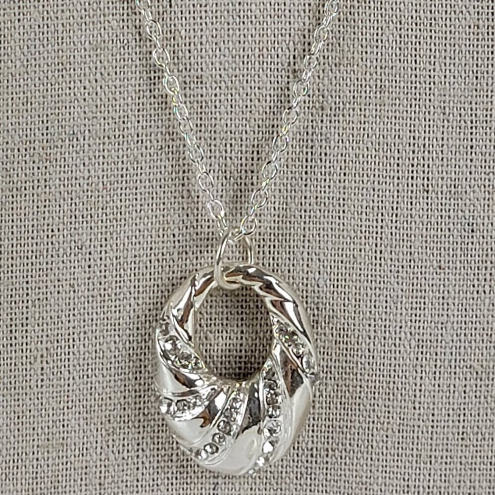 KR Silver Tone Clear Crystal Oval Pendant Necklace 20" Lobster Clasp